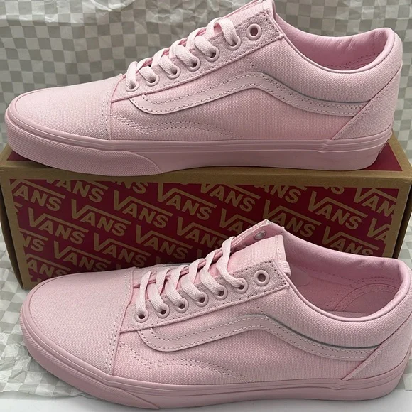Vans Men's Pink Sneakers Classic Design Old Skool
Pastel Mono Pink
VN000CT8PNK - Picture 3 of 16